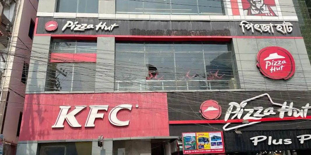 কক্সবাজারে কেএফসি-পিৎজা হাটসহ ৫ রেস্টুরেন্টে ভাঙচুর